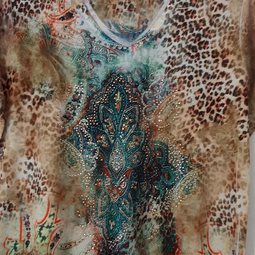 Top - Picture 2 of 3